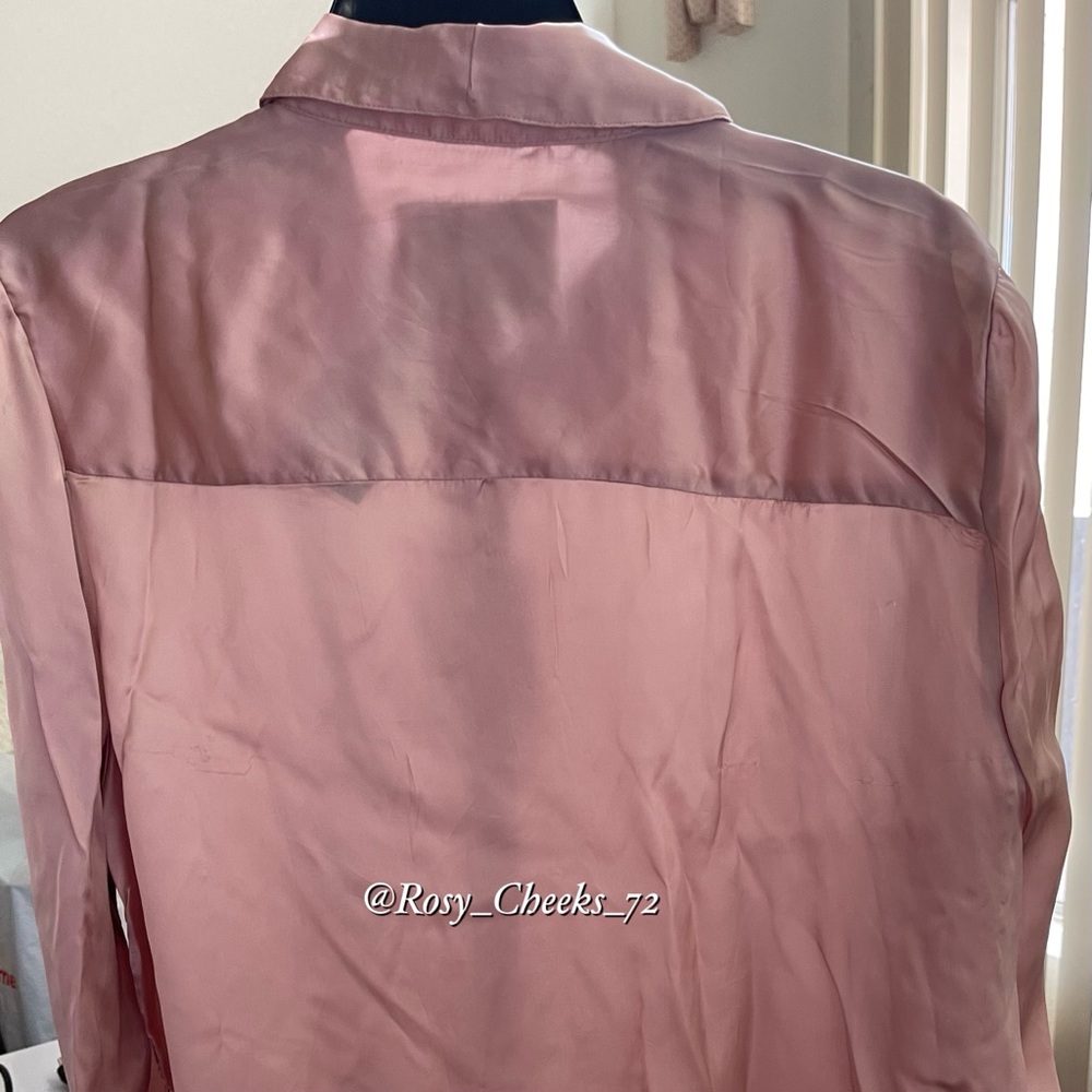 LOLA RIVER Vegan Silk Button Down Long Sleeve Blouse - Picture 4 of 5
